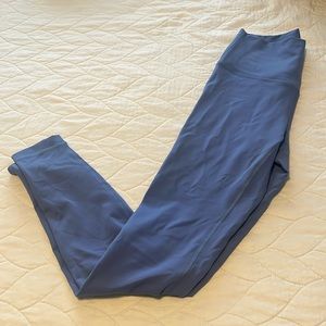 Lululemon high rise align 27” inseam sz 6